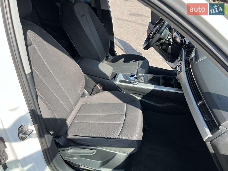 Универсал Audi A4 2021 в Дрогобыче