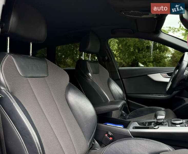 Універсал Audi A4 2018 в Луцьку