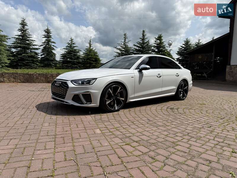 Седан Audi A4 2022 в Виннице