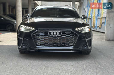 Седан Audi A4 2020 в 