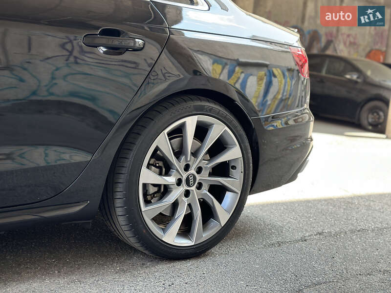 Седан Audi A4 2020 в Києві