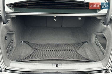 Седан Audi A4 2020 в 