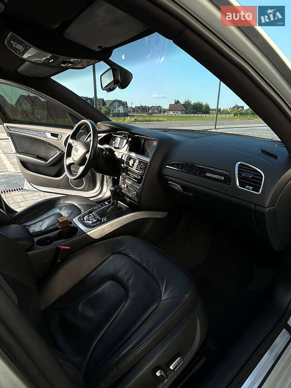 Седан Audi A4 2013 в Луцке