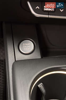 Седан Audi A4 2016 в 