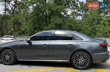 Седан Audi A4 2020 в 