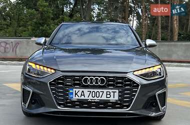 Седан Audi A4 2020 в 
