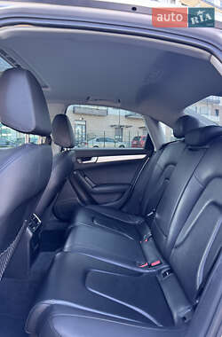 Седан Audi A4 2015 в 