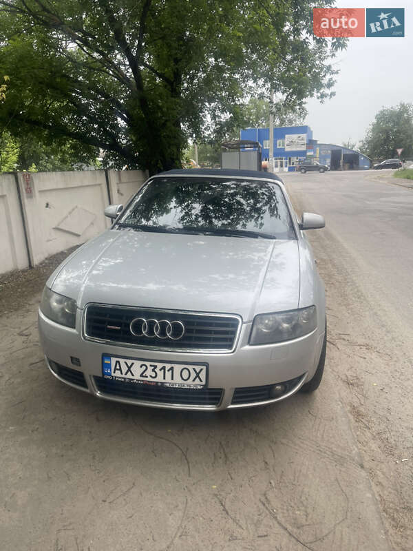 Кабриолет Audi A4 2002 в 