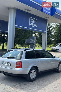 Универсал Audi A4 2000 в 