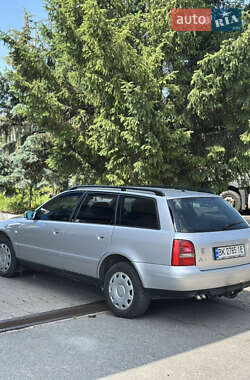 Универсал Audi A4 2000 в 