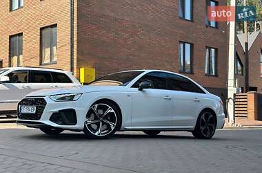 Седан Audi A4 2022 в 