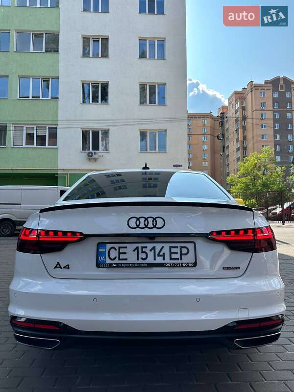 Седан Audi A4 2022 в Киеве