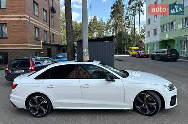 Седан Audi A4 2022 в 