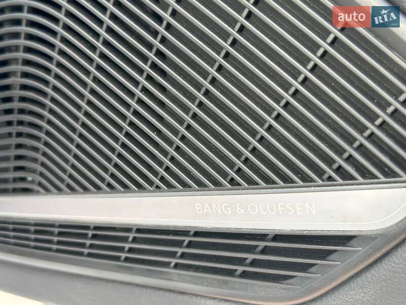 Седан Audi A4 2022 в Киеве
