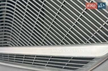 Седан Audi A4 2022 в 