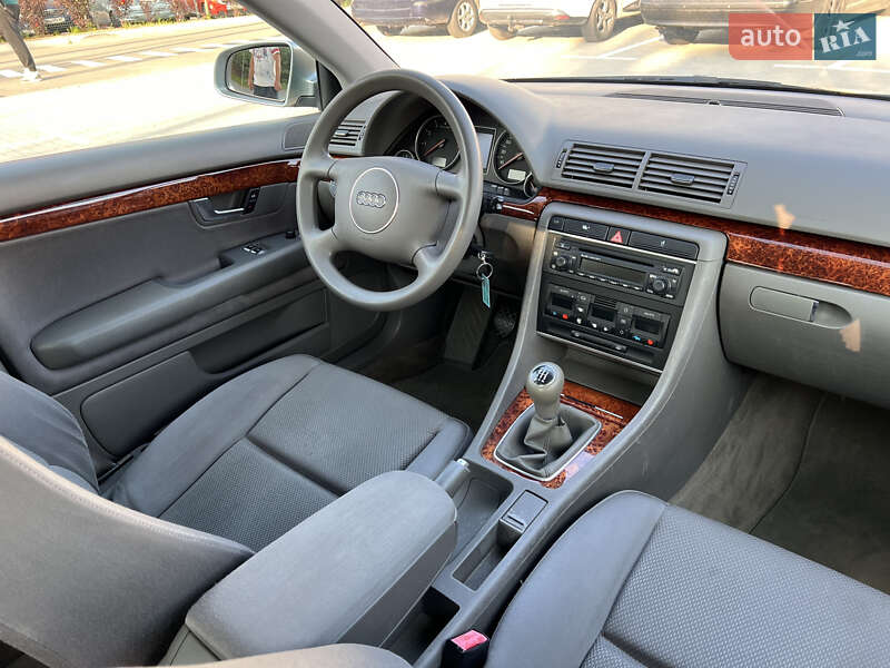 Седан Audi A4 2001 в Києві