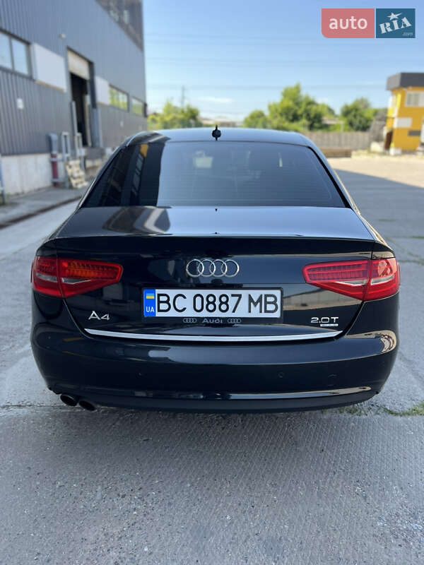 Седан Audi A4 2013 в Львове