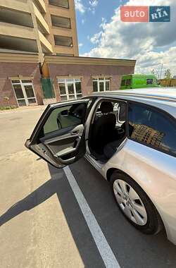 Универсал Audi A4 2013 в 