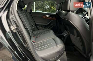 Седан Audi A4 2020 в 