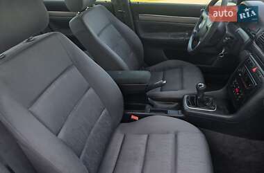 Седан Audi A4 2000 в 