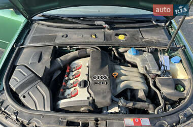 Седан Audi A4 2001 в 