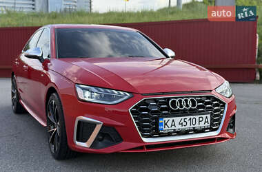 Седан Audi A4 2020 в 