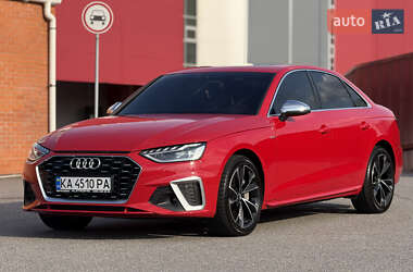 Седан Audi A4 2020 в 