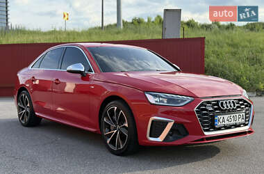 Седан Audi A4 2020 в 