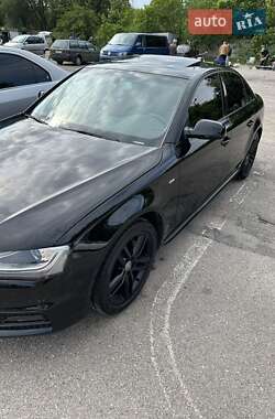 Седан Audi A4 2015 в 