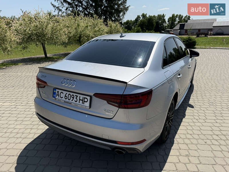 Седан Audi A4 2018 в Луцке
