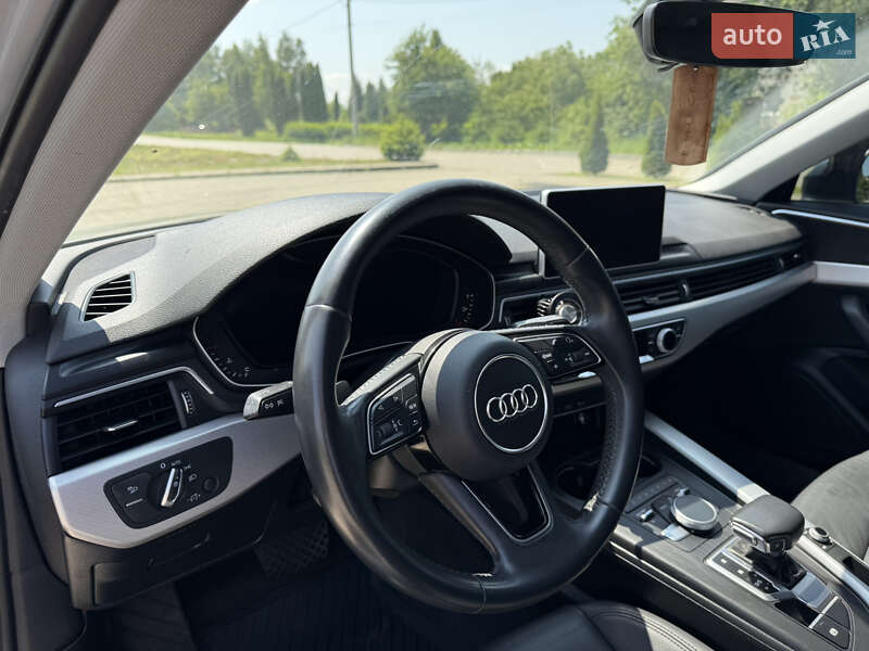 Седан Audi A4 2018 в Луцке