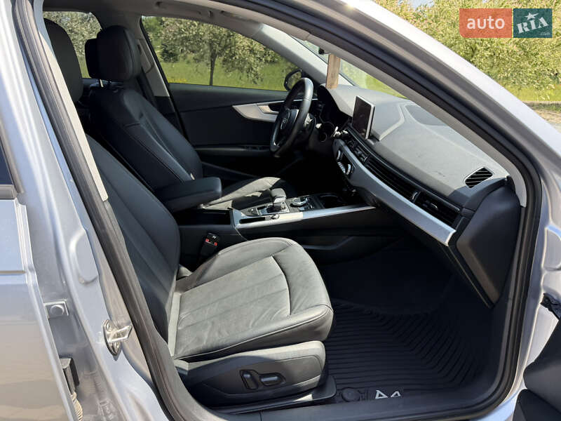 Седан Audi A4 2018 в Луцке