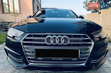 Седан Audi A4 2018 в Ровно