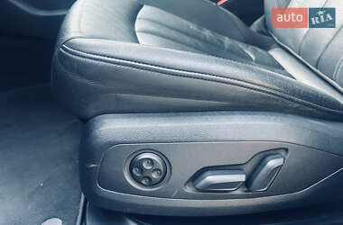 Седан Audi A4 2018 в 
