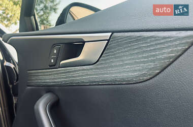 Седан Audi A4 2018 в 