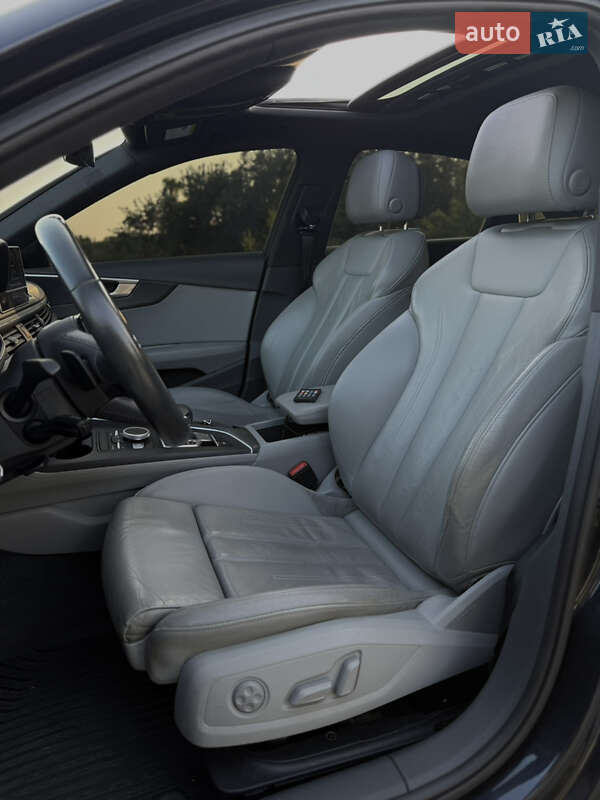 Седан Audi A4 2018 в Тернополе