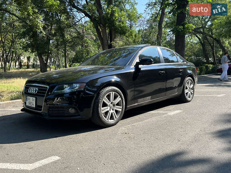Седан Audi A4 2010 в Одессе