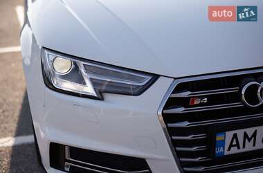Седан Audi A4 2017 в 