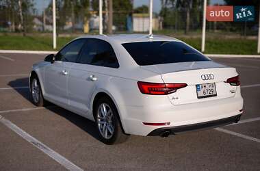 Седан Audi A4 2017 в 
