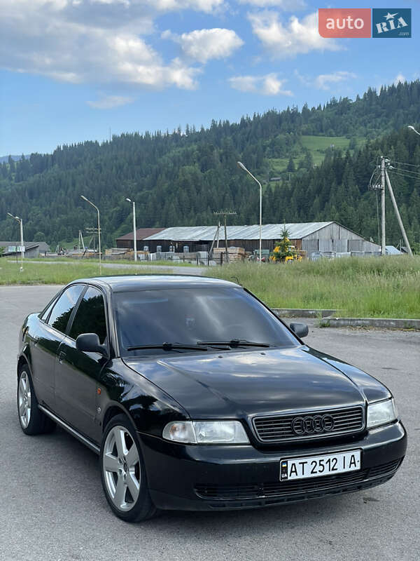Седан Audi A4 1995 в 