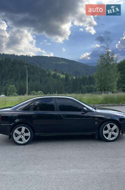Седан Audi A4 1995 в 
