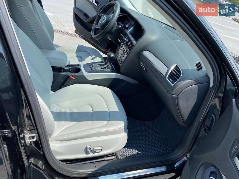 Седан Audi A4 2013 в Киеве
