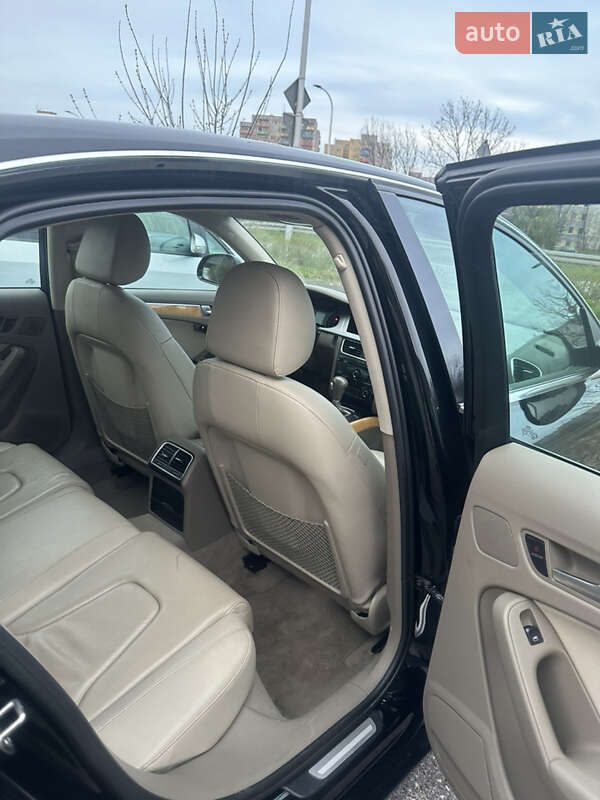 Седан Audi A4 2009 в Тернополе