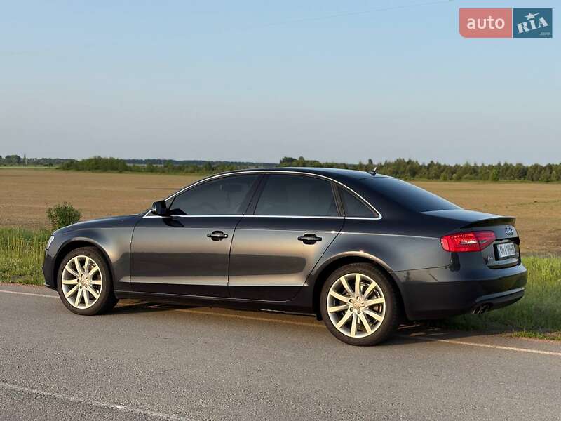 Седан Audi A4 2014 в Житомире