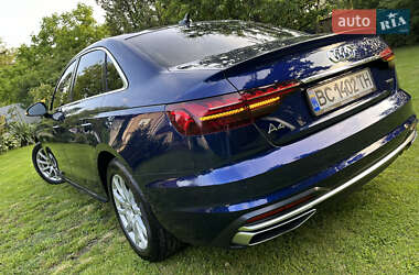 Седан Audi A4 2021 в 