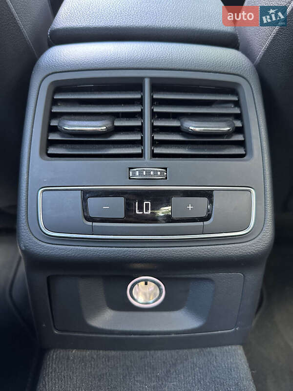 Седан Audi A4 2019 в Белогородке
