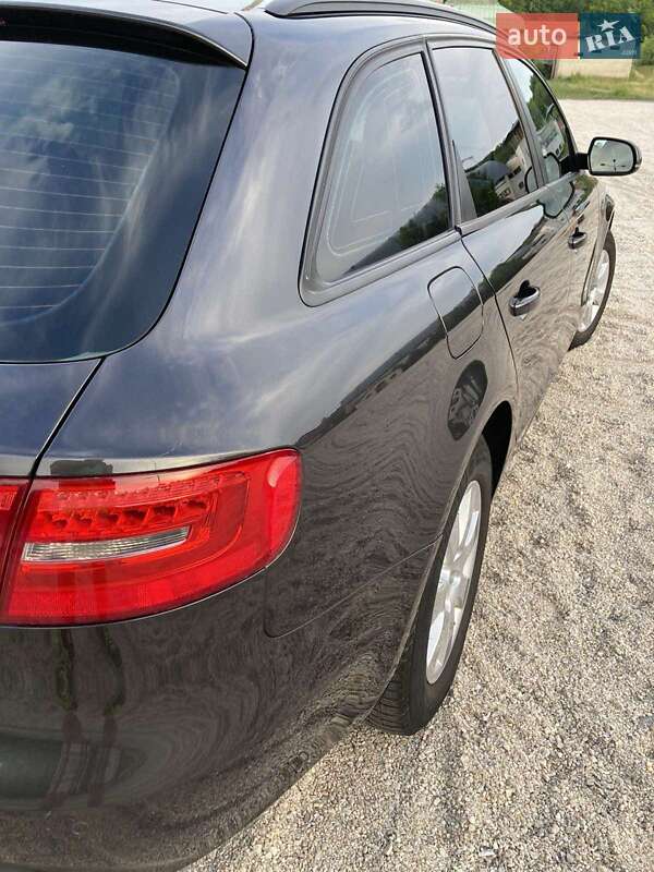 Універсал Audi A4 2013 в Дніпрі