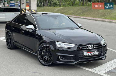 Седан Audi A4 2017 в 