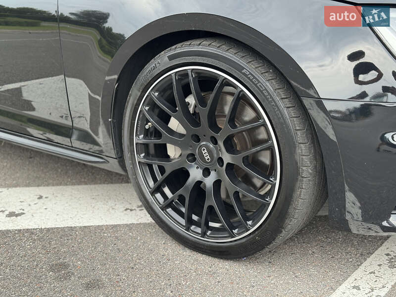 Седан Audi A4 2017 в Киеве