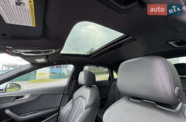 Седан Audi A4 2017 в 